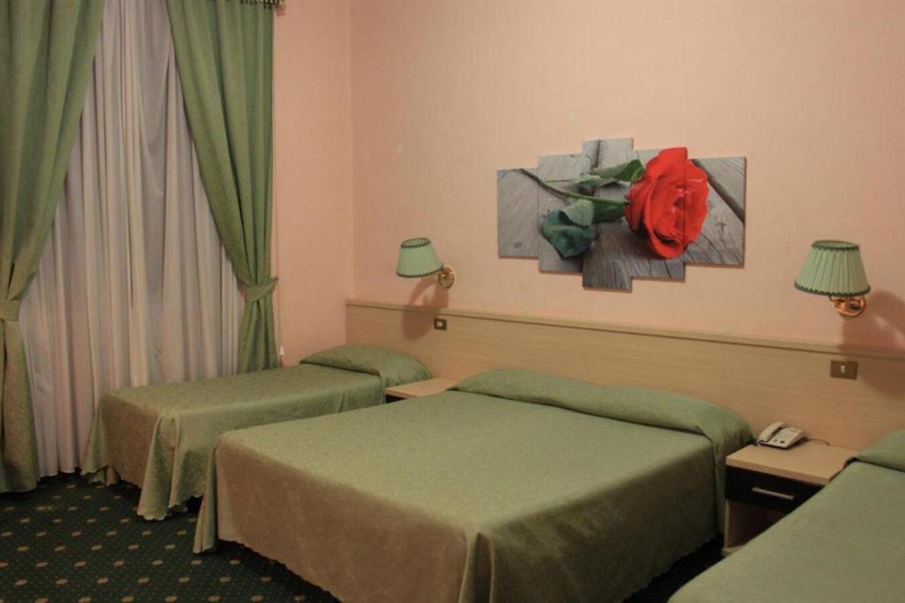 רומא Hotel Priscilla מראה חיצוני תמונה