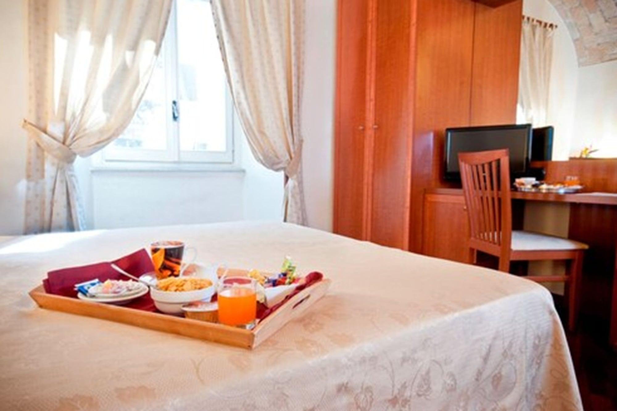 רומא Hotel Priscilla מראה חיצוני תמונה