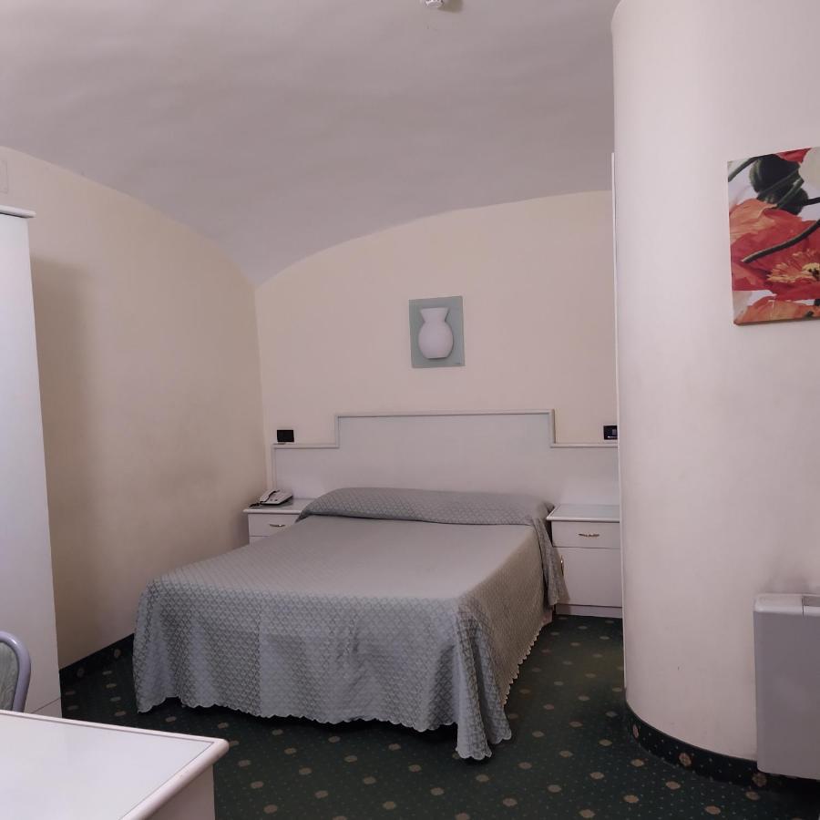רומא Hotel Priscilla מראה חיצוני תמונה